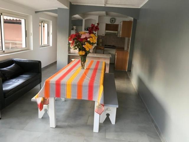 Appartement Rez De Chausse Bollène Exterior foto